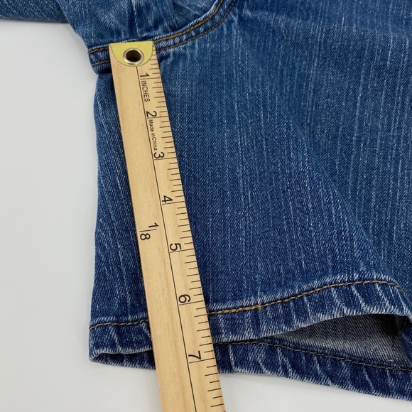 Levis 550 Relaxed Fit Denim Shorts Womens 6 Medium Wash Mid Rise - Picture 5 of 8